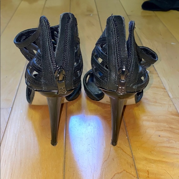 BCBG heels - Picture 2 of 7